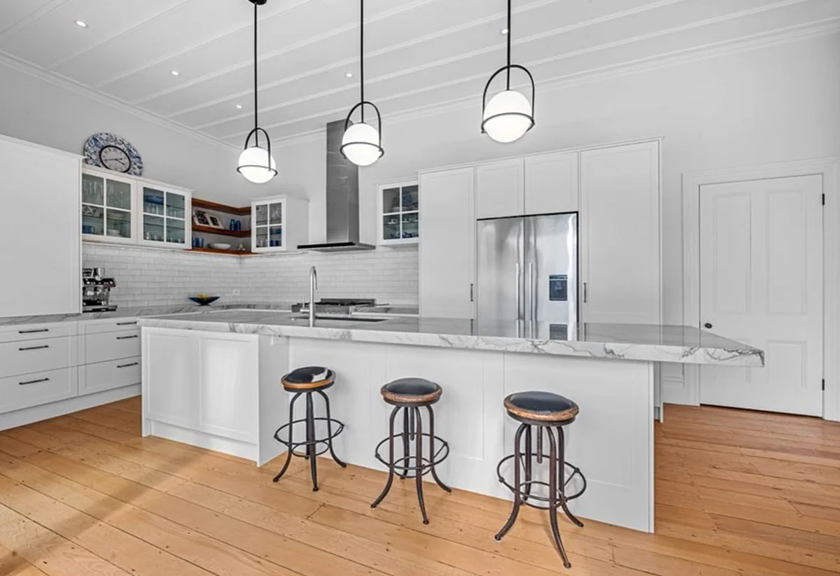 Classic Kitchen Fitting